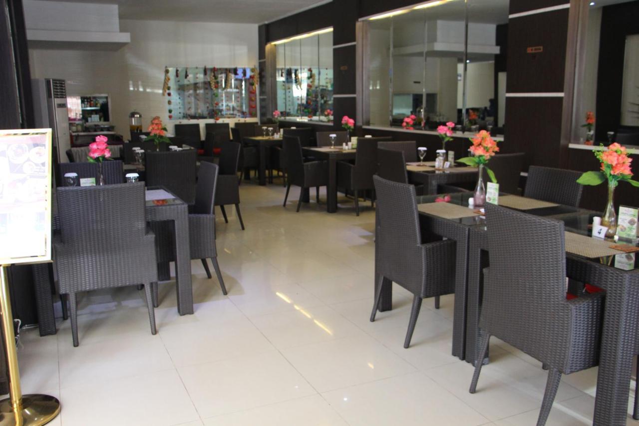 Belagri Hotel y Restaurante Sorong Exterior foto